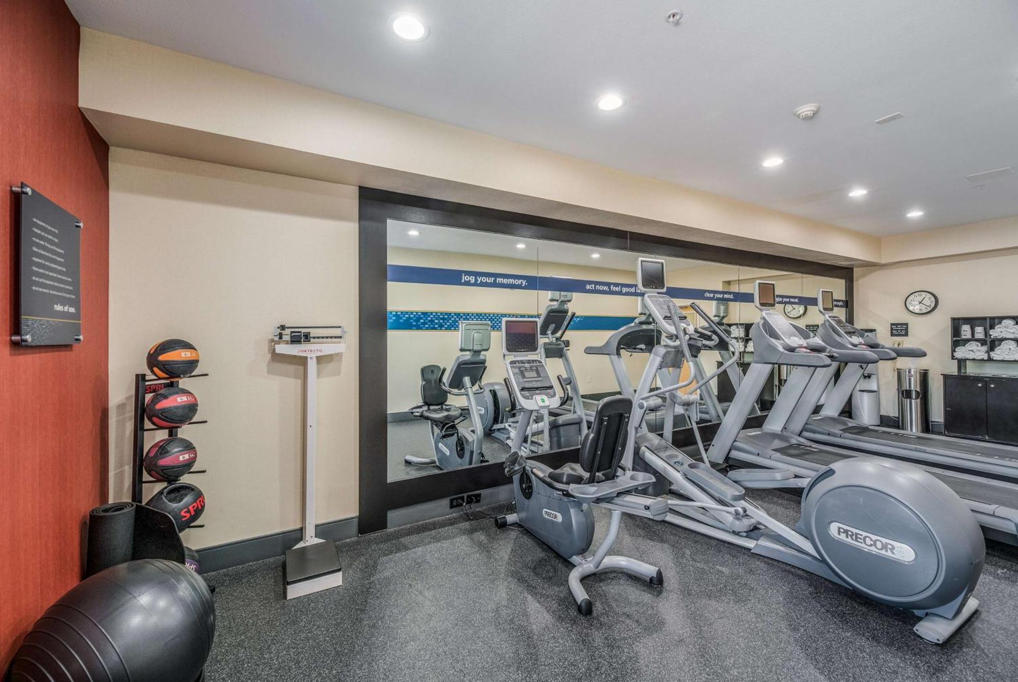 Hampton Inn Oakland-Hayward Zewnętrze zdjęcie